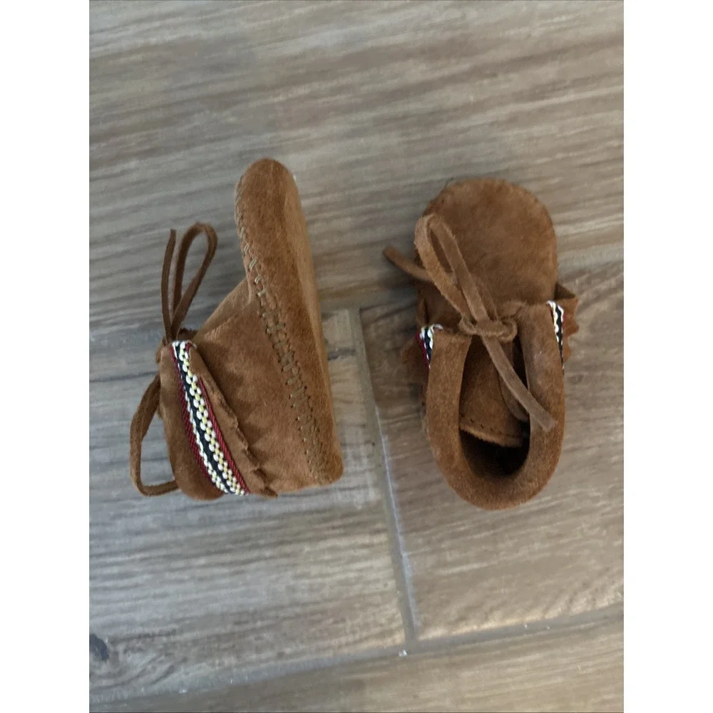 Minnetonka Baby braid Lace bootie shoes size‎ 2
